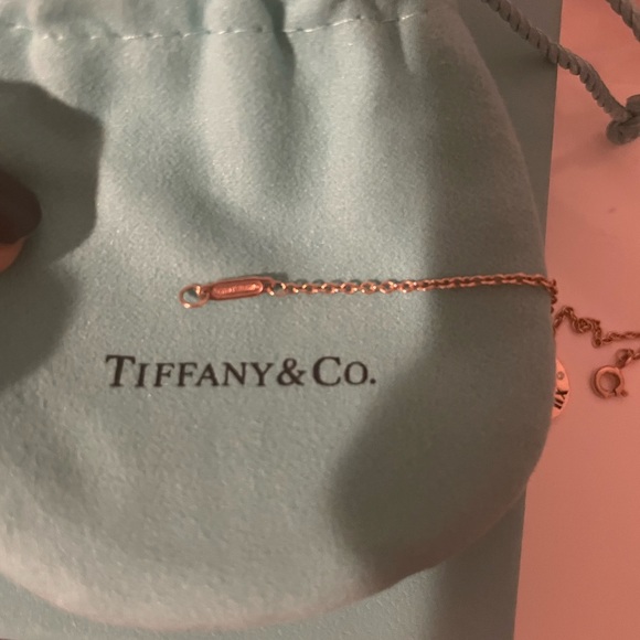 **SOLD**Authentic Tiffany & Co. Atlas Pierced Diamond Bracelet (18k gold) - Picture 3 of 5